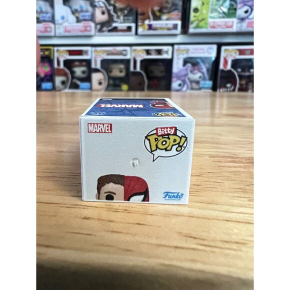BITTY Peter Parker/Spider-man 1-Inch Funko Pop #1432 Marvel Comics Vinyl Figure - Picture 5 of 6